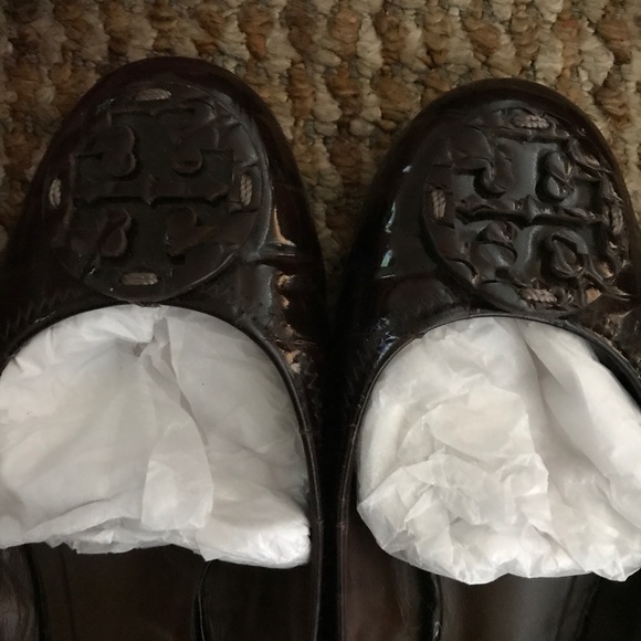 Tory Burch Reva crocs embossed patent leather flat - Picture 5 of 15